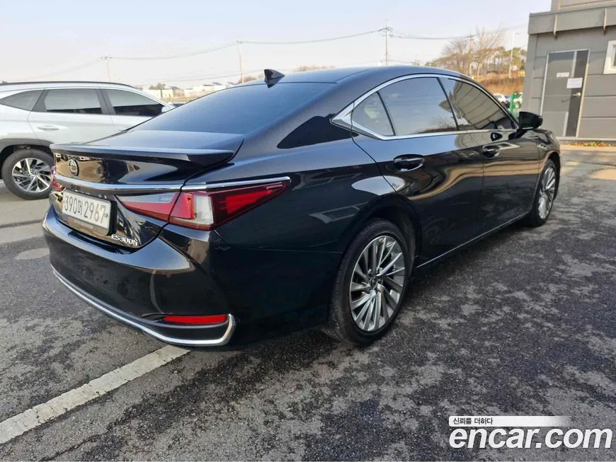Lexus ES 2023 из KR, фото 5