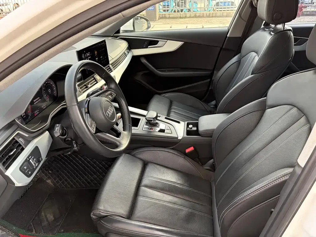 Audi A4L 2023 из CN, фото 7