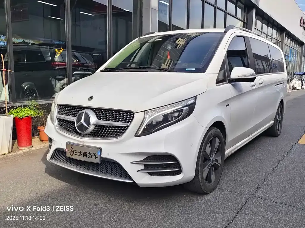 Mercedes-Benz V-Class 2021 из CN, фото 1