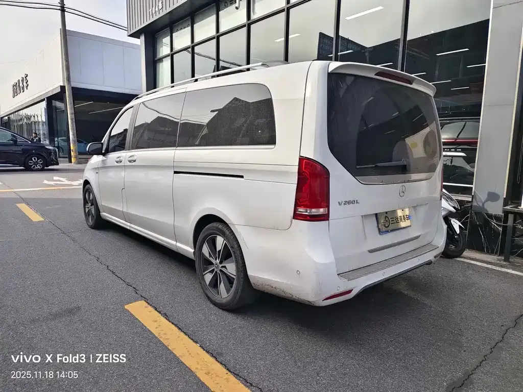 Mercedes-Benz V-Class 2021 из CN, фото 5