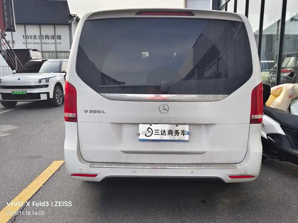 Mercedes-Benz V-Class 2021 из CN, фото 6