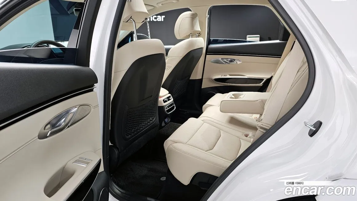 Genesis GV70 — фото 10