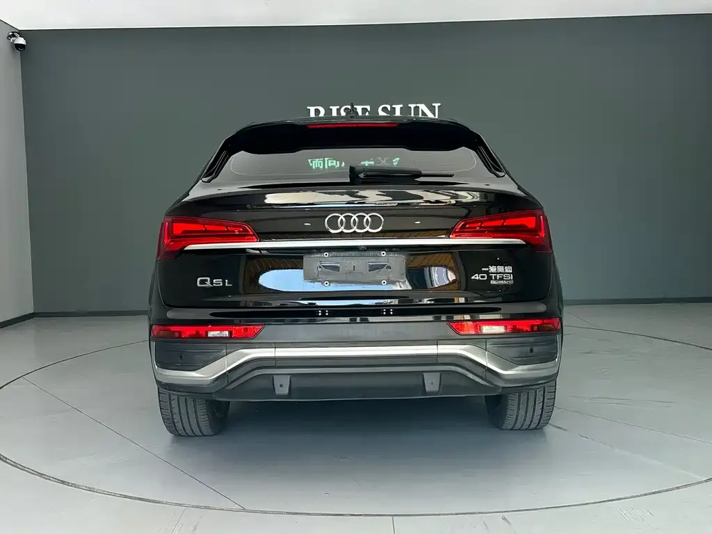 Audi Q5L Sportback 2022 из CN, фото 4