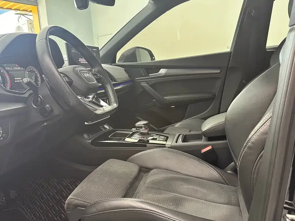 Audi Q5L Sportback 2022 из CN, фото 9