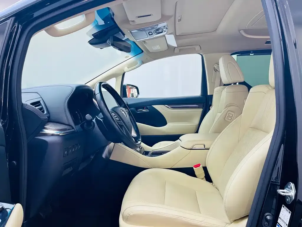 Toyota Vellfire 2023 из CN, фото 7