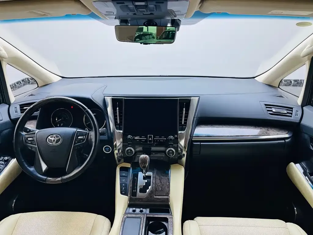 Toyota Vellfire 2023 из CN, фото 8