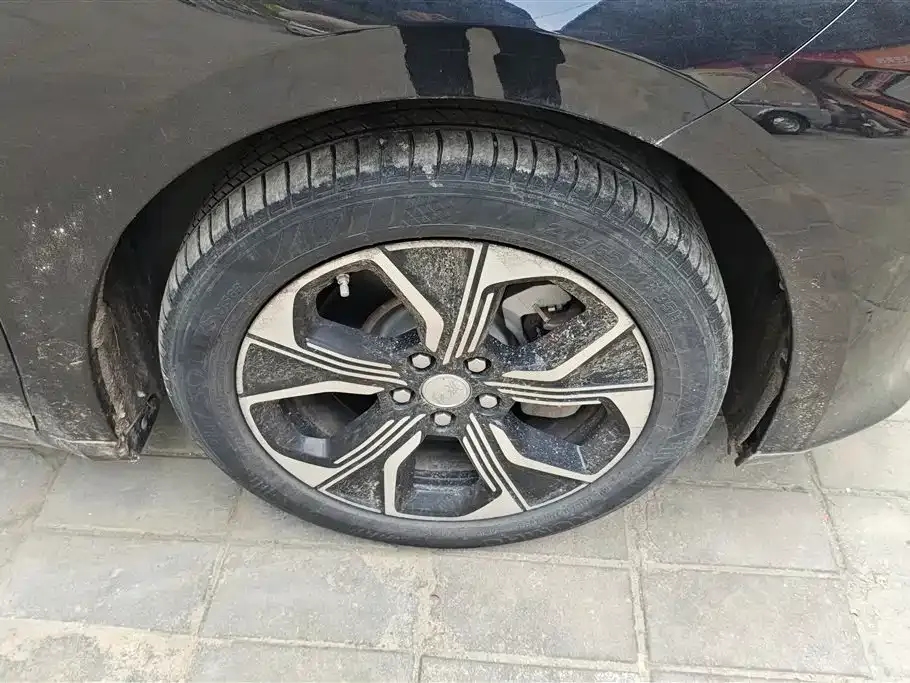 Hongqi E-QM5 2023 из CN, фото 6