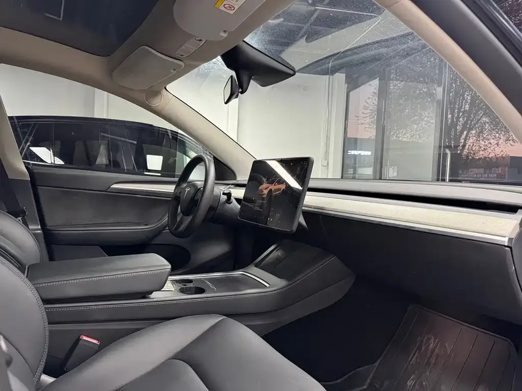 Tesla Model Y 2024 из CN, фото 10