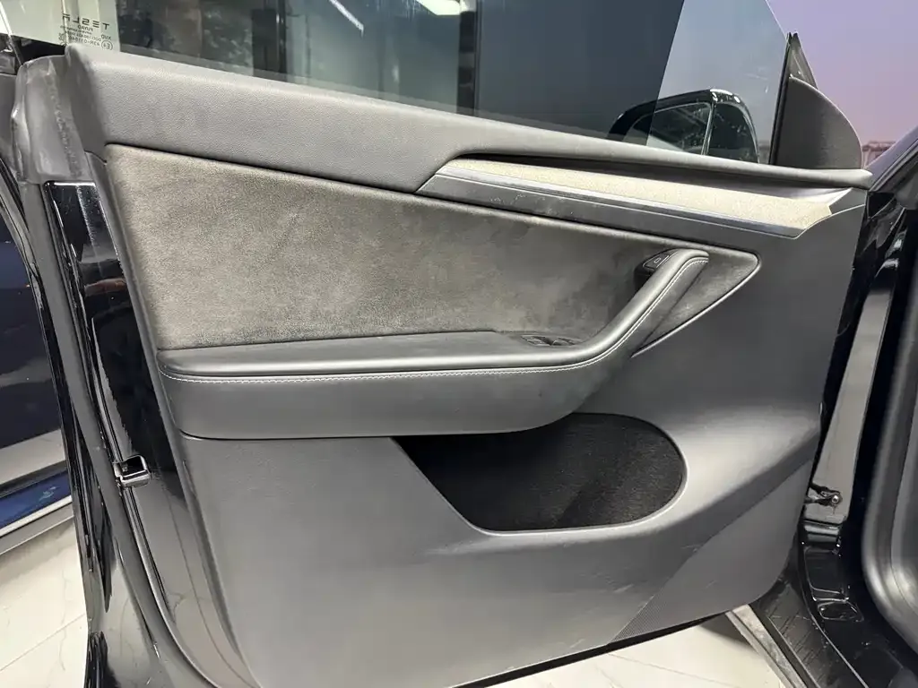 Tesla Model Y 2024 из CN, фото 6