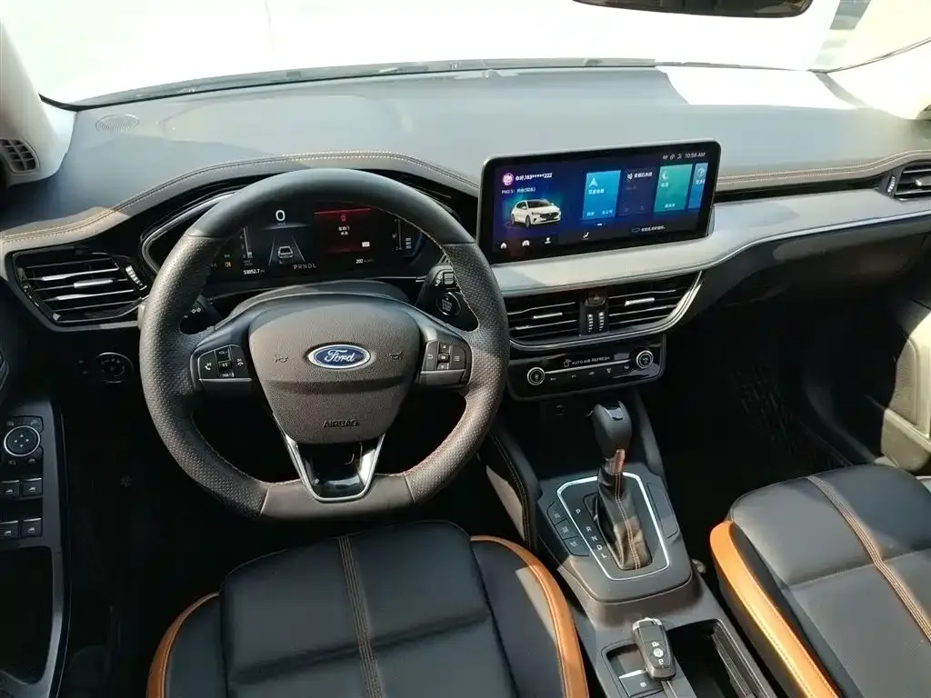 Ford Focus 2023 из CN, фото 10