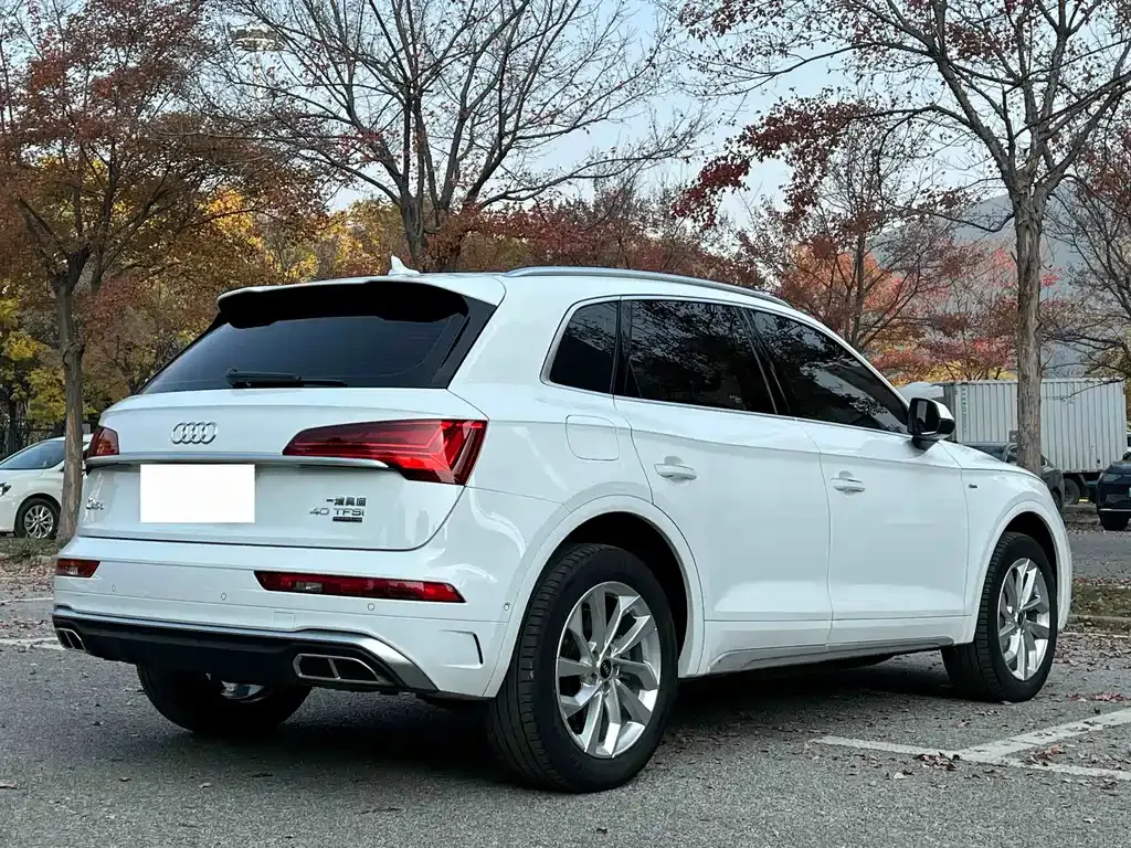 Audi Q5L — фото 4