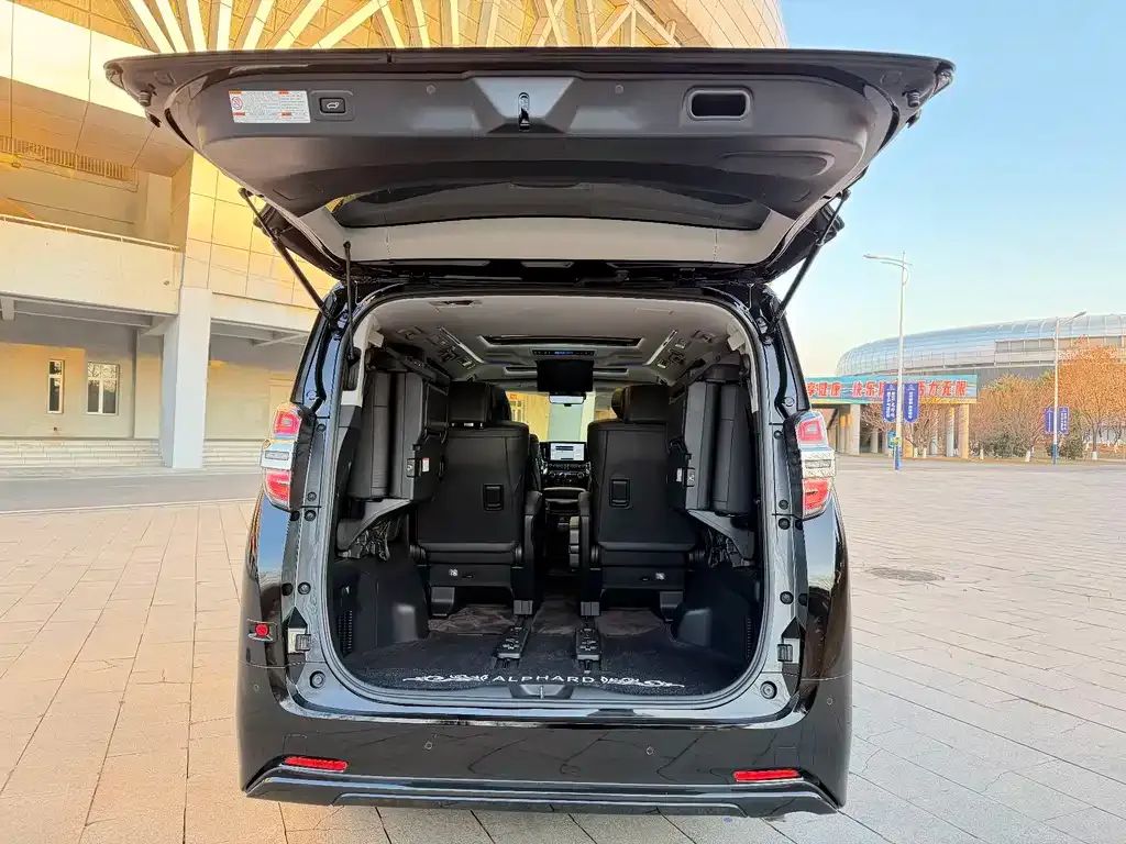 Toyota Vellfire 2021 из CN, фото 10