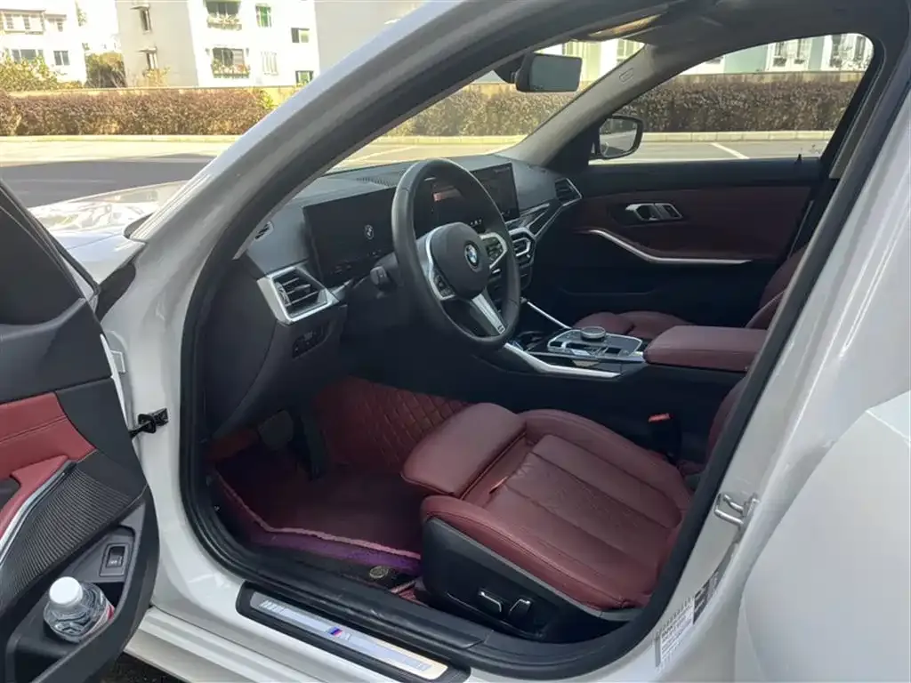 BMW 3 Series 2024 из CN, фото 10