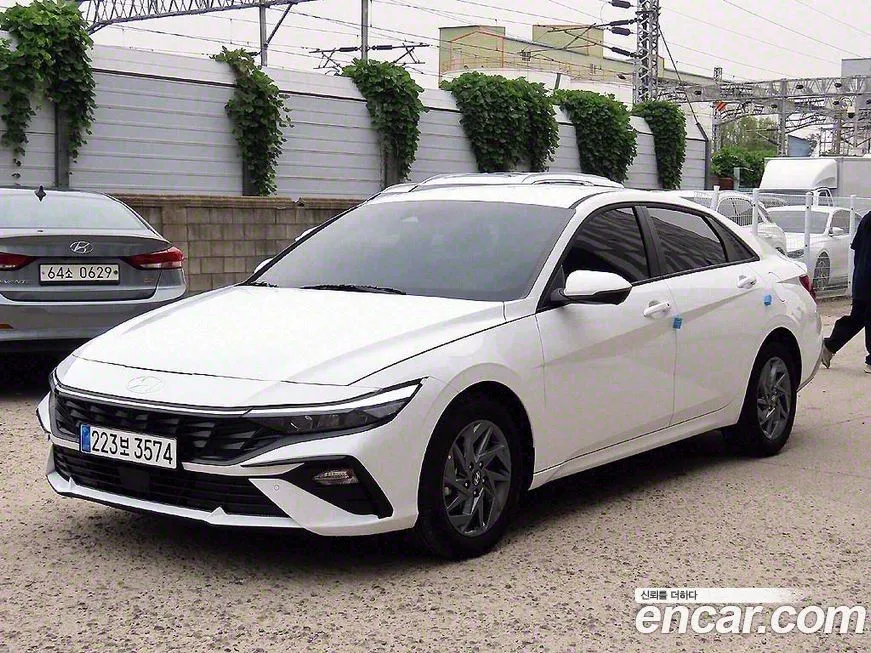 Hyundai AVANTE — фото 2
