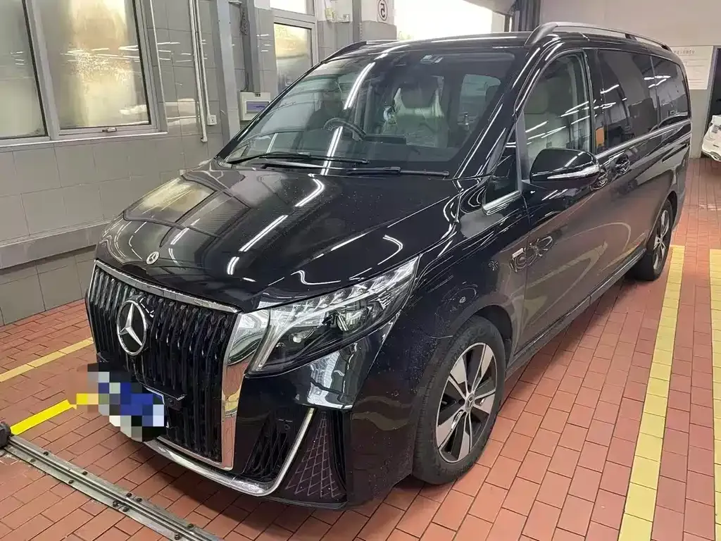Mercedes-Benz V-Class 2023 из CN, фото 1