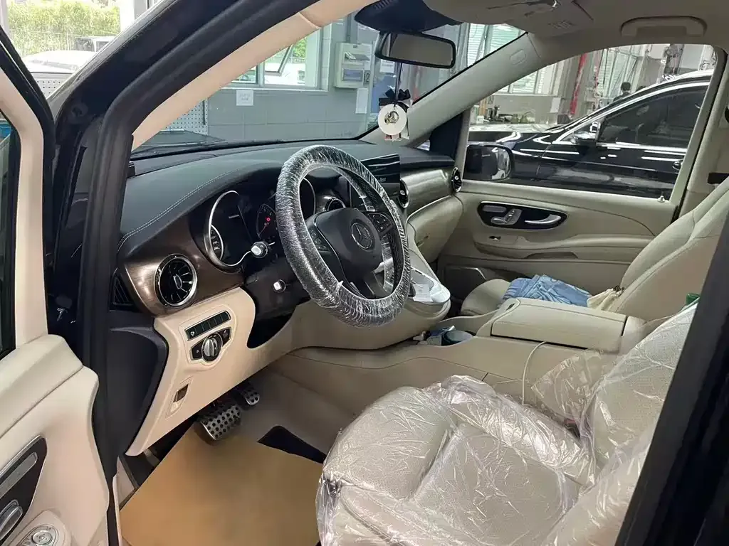 Mercedes-Benz V-Class 2023 из CN, фото 10