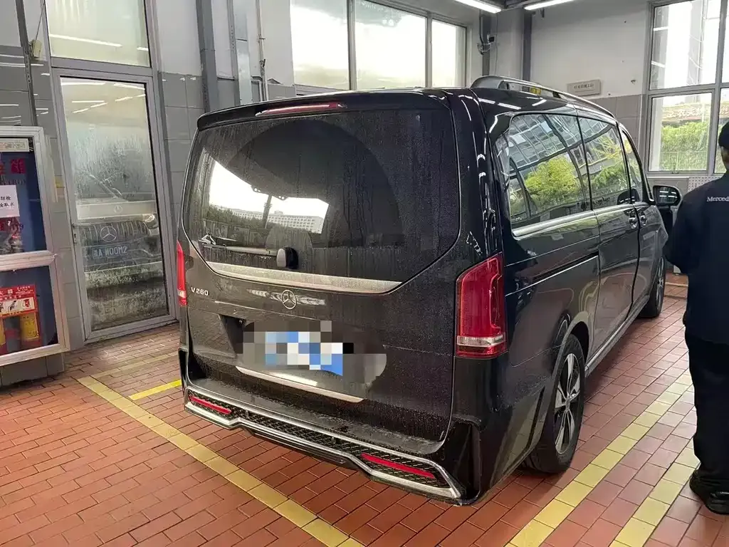 Mercedes-Benz V-Class 2023 из CN, фото 7