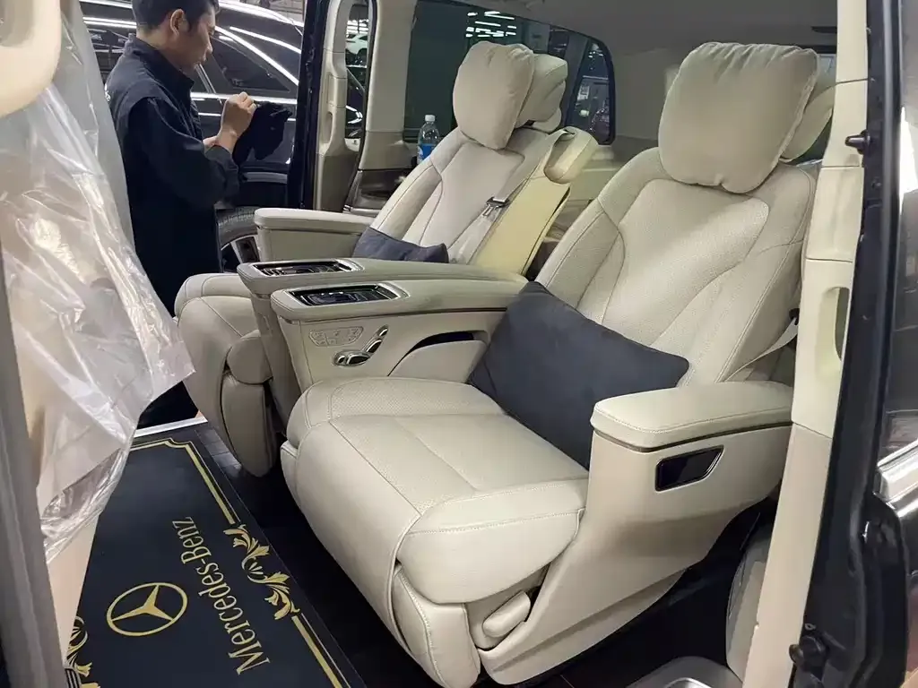 Mercedes-Benz V-Class 2023 из CN, фото 9
