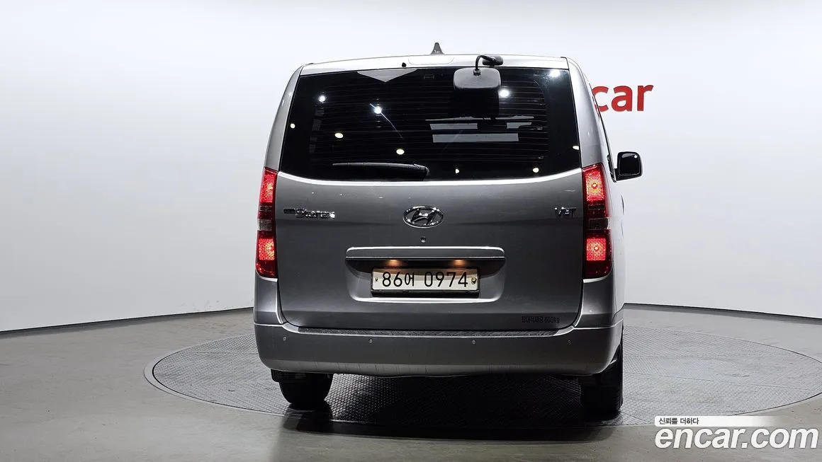 Hyundai Starex — фото 4