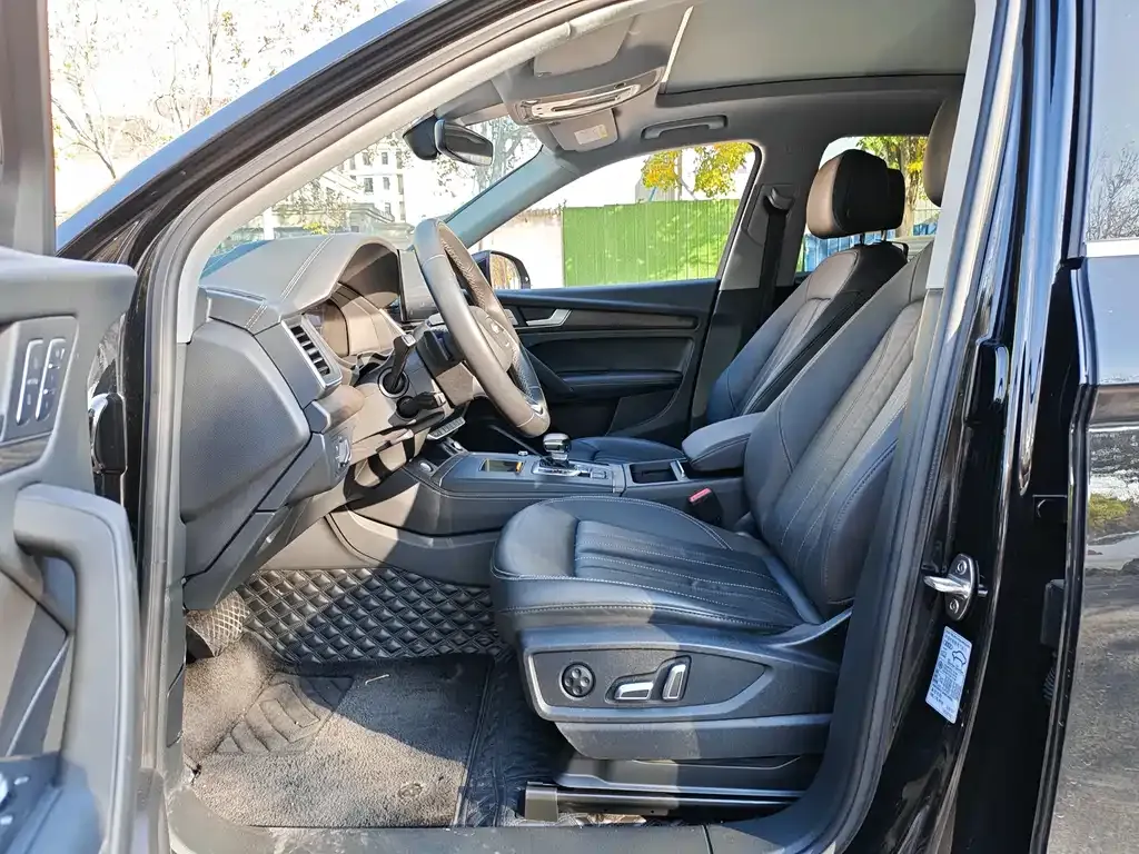 Audi Q5L 2023 из CN, фото 8