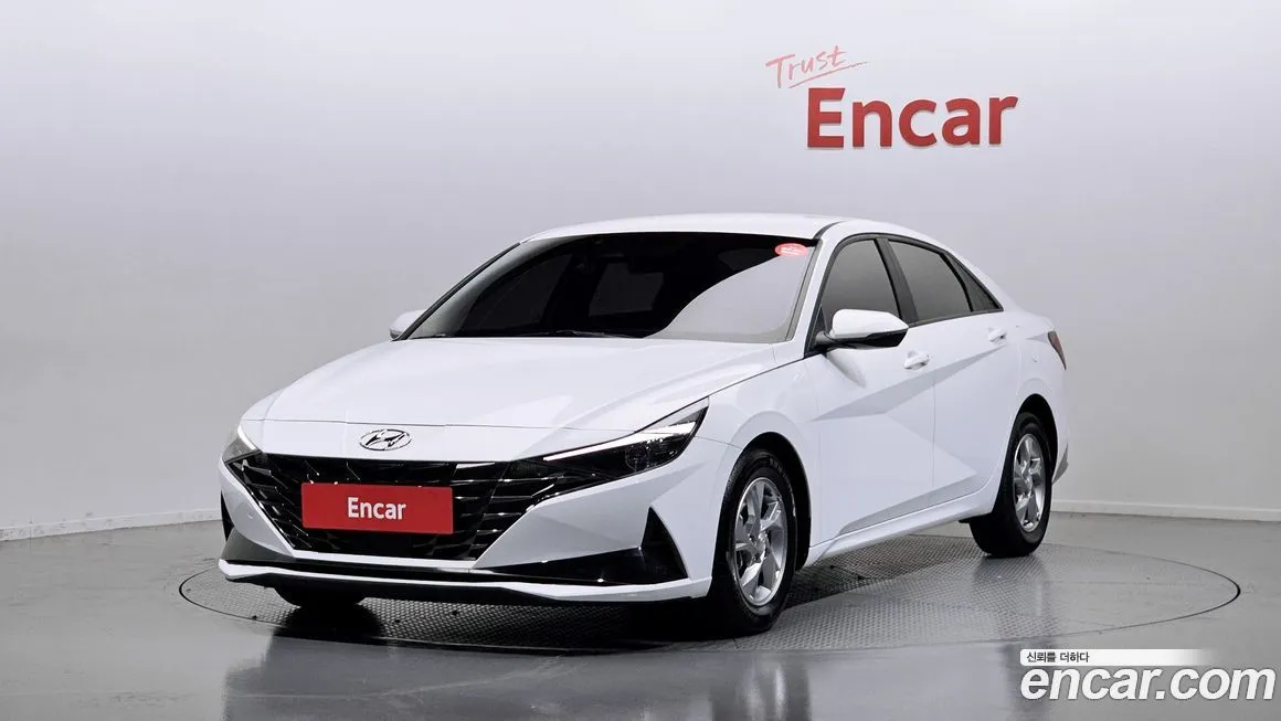 Hyundai AVANTE — фото 1