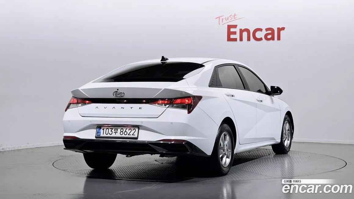 Hyundai AVANTE — фото 2