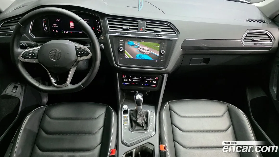 Volkswagen Tiguan — фото 7