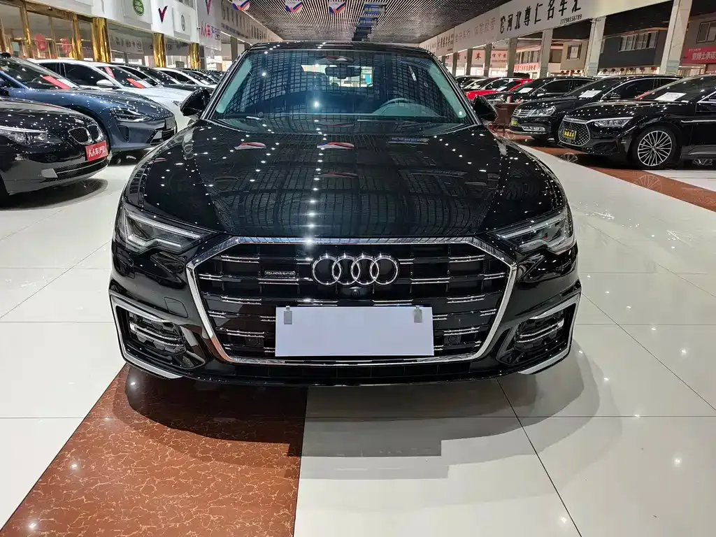 Audi A6L 2023 из CN, фото 2