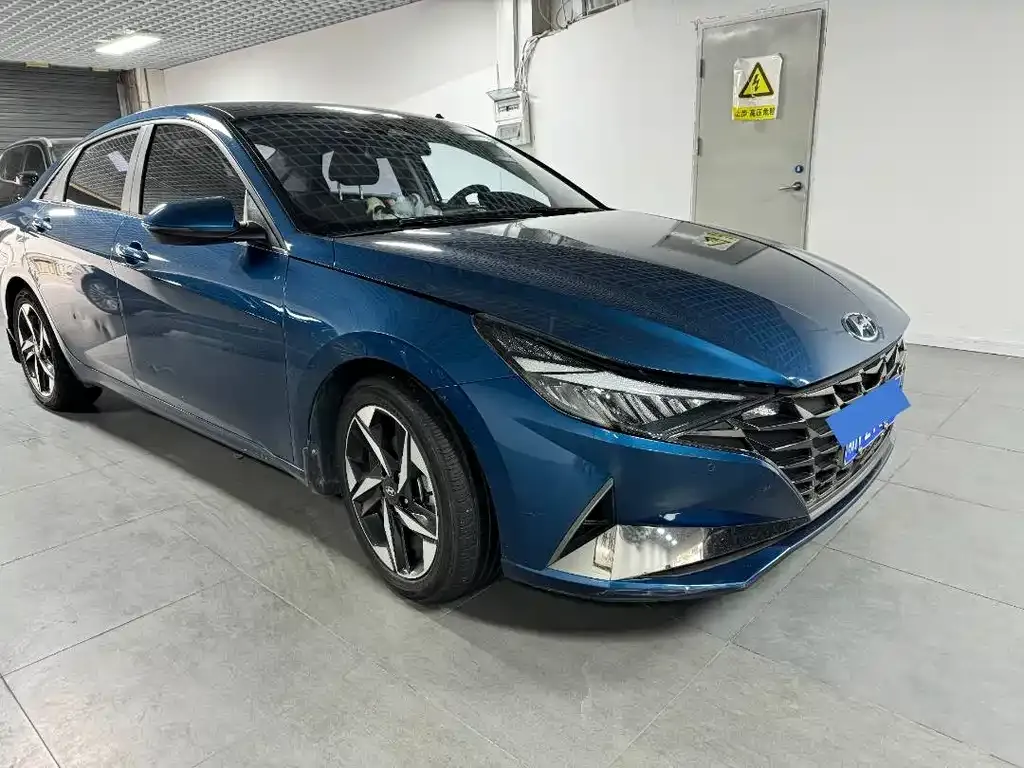 Hyundai Elantra 2022 из CN, фото 2