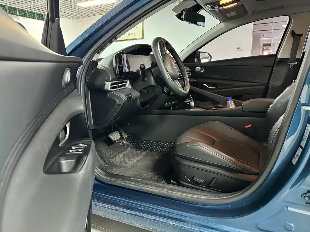 Hyundai Elantra 2022 из CN, фото 7