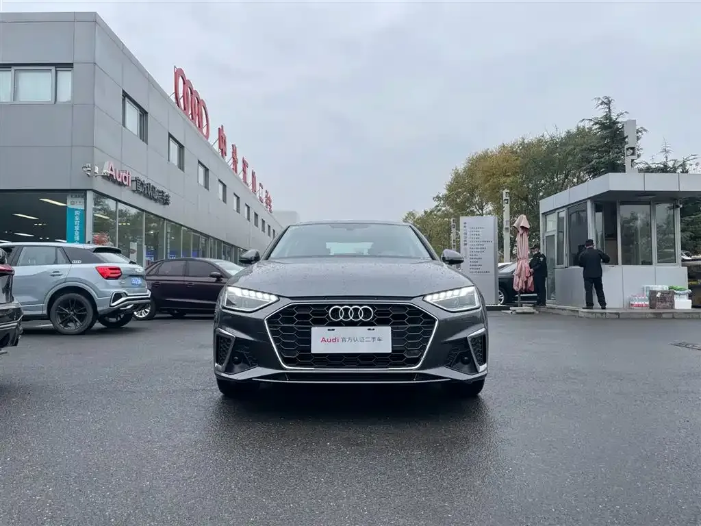 Audi A4L 2023 из CN, фото 2