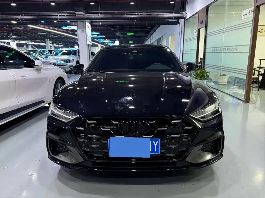Audi A7L 2024 из CN, фото 2