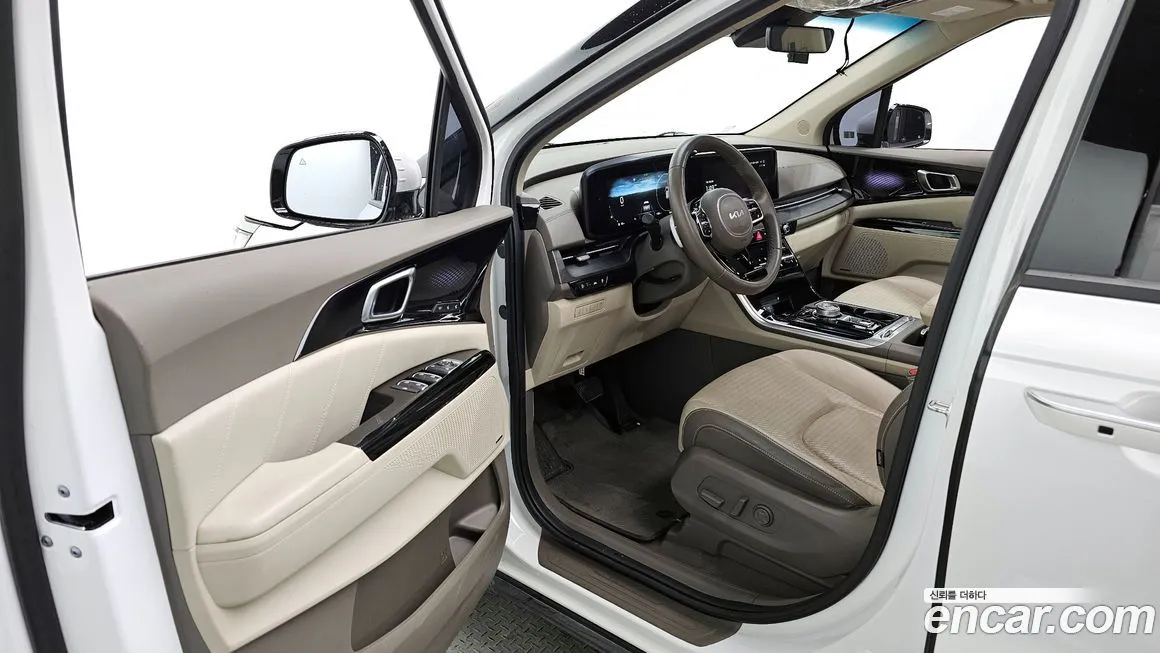 Kia Carnival — фото 10