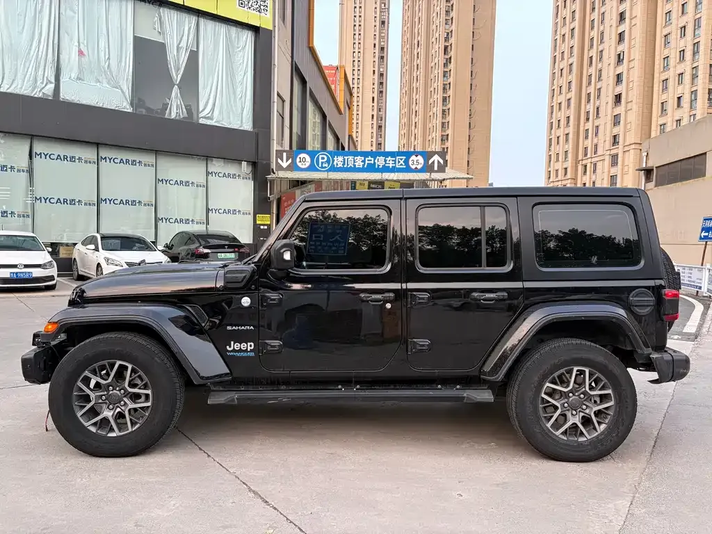 Jeep Wrangler PHEV 2022 из CN, фото 8