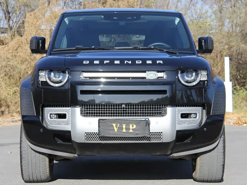 Land Rover Defender — фото 1