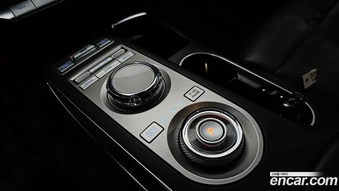 Genesis GV70 — фото 9