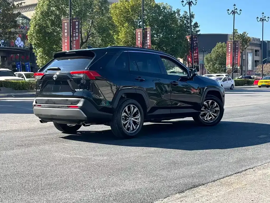 Toyota RAV4 2024 из CN, фото 5