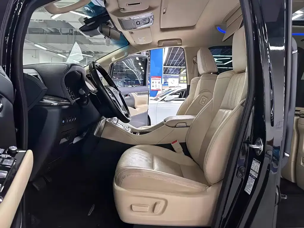 Toyota Vellfire 2021 из CN, фото 8