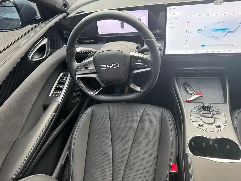 BYD Seal — фото 7