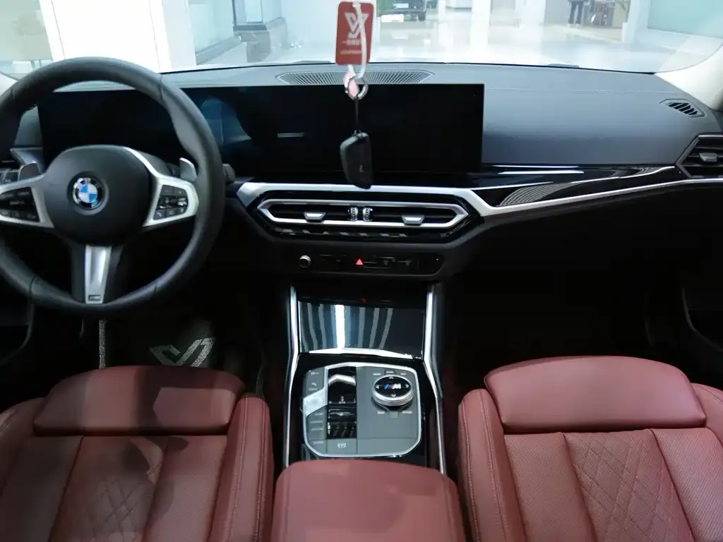 BMW 3 Series 2024 из CN, фото 10