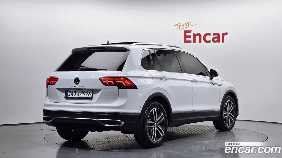 Volkswagen Tiguan — фото 2