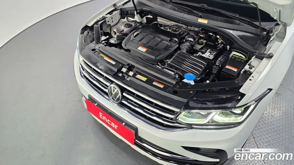 Volkswagen Tiguan — фото 6