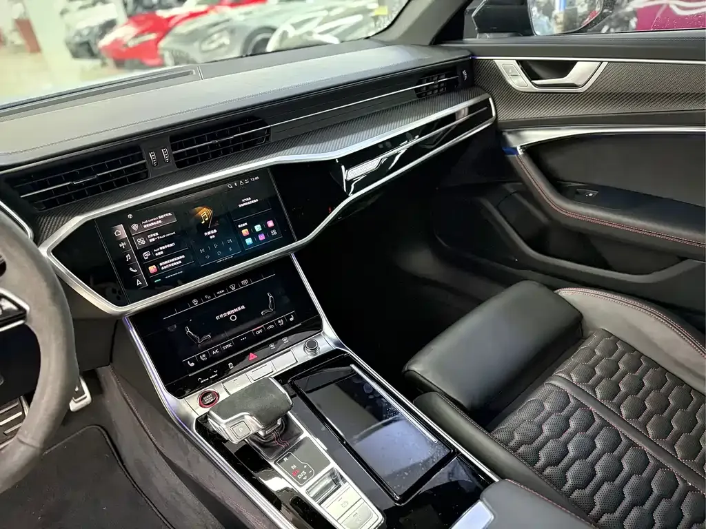Audi RS 6 2023 из CN, фото 9
