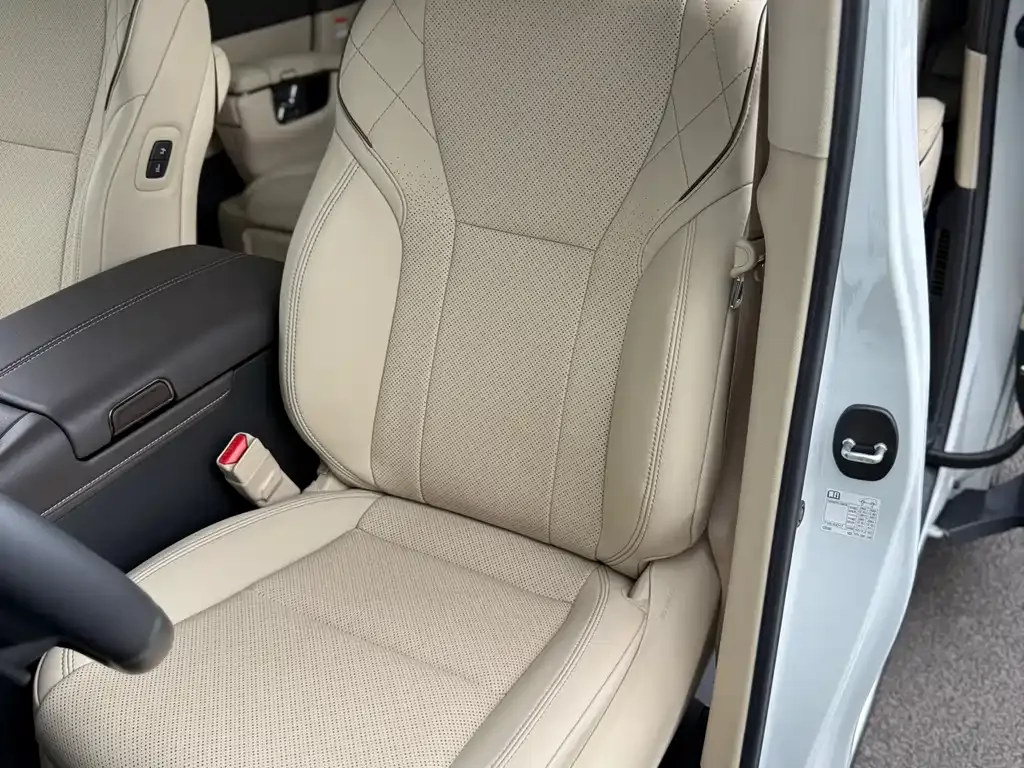 Toyota Vellfire 2024 из CN, фото 10