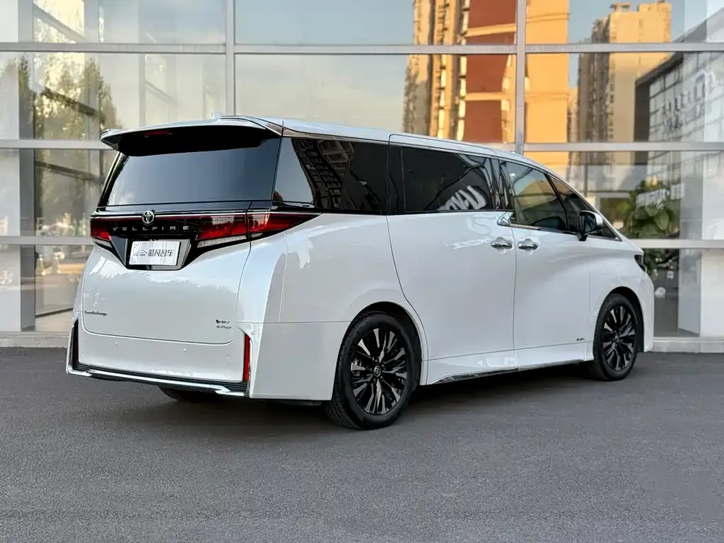 Toyota Vellfire 2024 из CN, фото 3