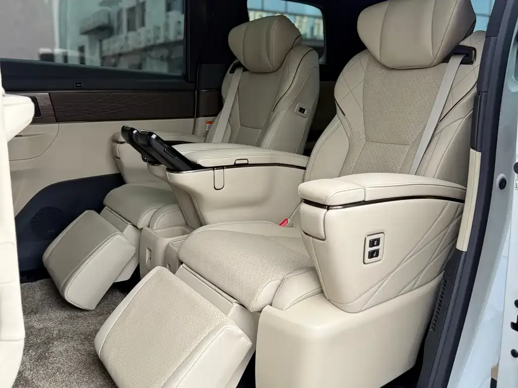 Toyota Vellfire 2024 из CN, фото 6