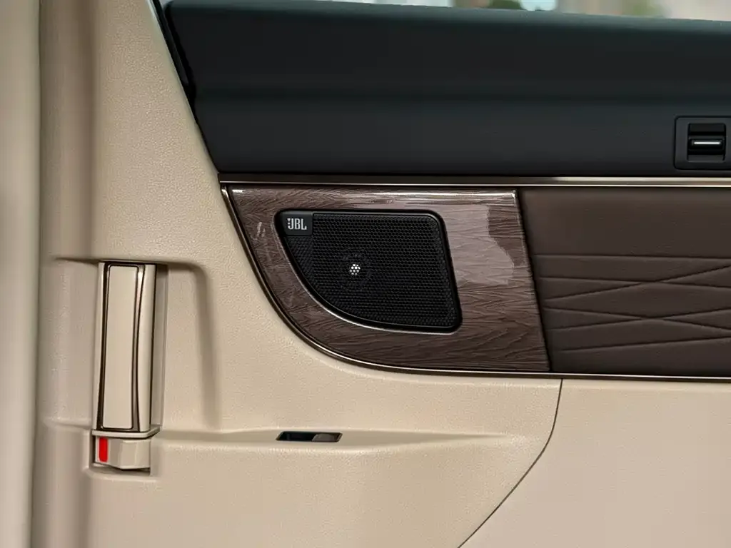 Toyota Vellfire 2024 из CN, фото 9