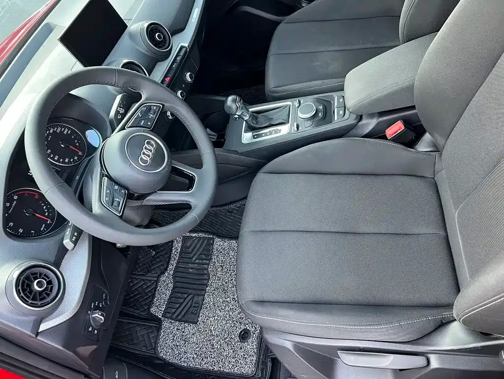 Audi Q2L 2021 из CN, фото 7