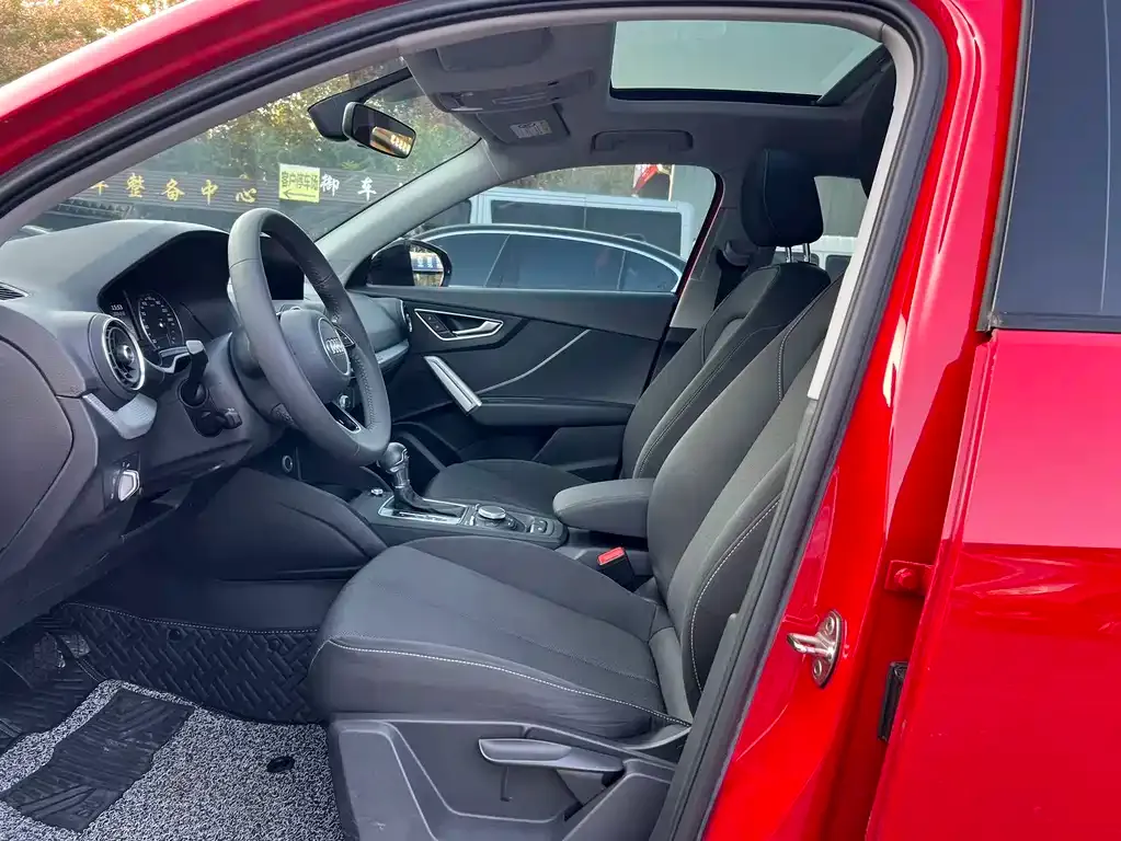 Audi Q2L 2021 из CN, фото 8