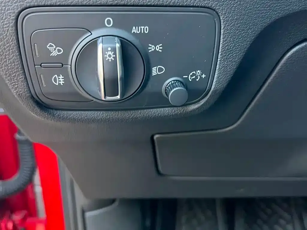 Audi Q2L 2021 из CN, фото 9